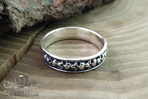 Silver ring with a skulls, фото