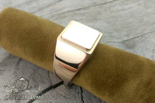 Men's signet of silver with gilding, фото